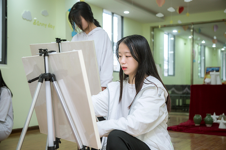 建筑裝飾技術專業秋季班新生都學些什么？