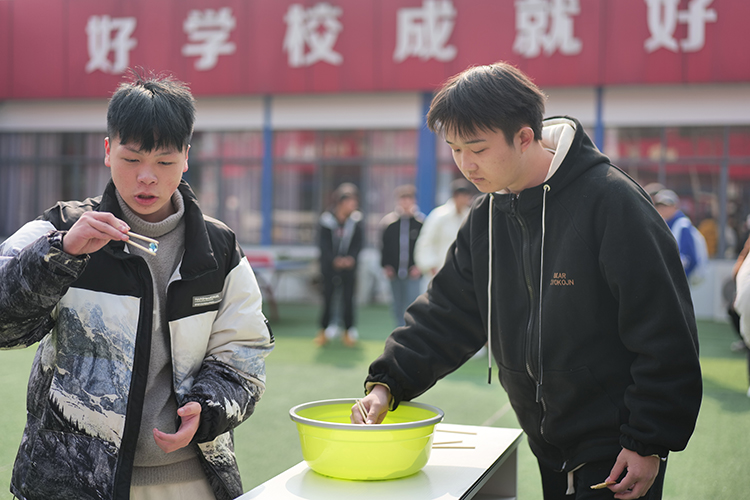 新春開學(xué)季，貴陽(yáng)新華這場(chǎng)素質(zhì)拓展有點(diǎn)意思！