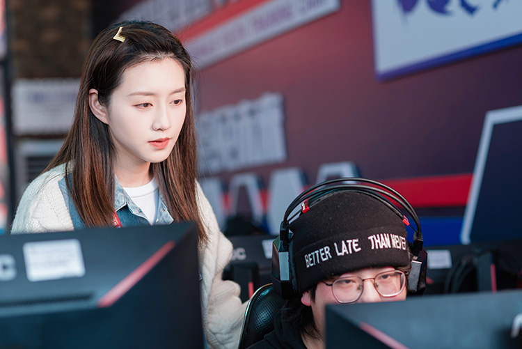 一起見證新華女神，她們用技術(shù)為自己代言