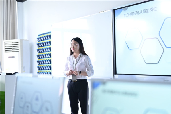 踏入職場(chǎng)，必須改變這5種學(xué)生思維！